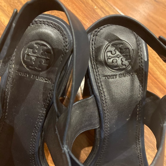 Tory Burch Delany Sandal Navy Leather embellished Block Heels SZ 7.5 - Picture 4 of 13